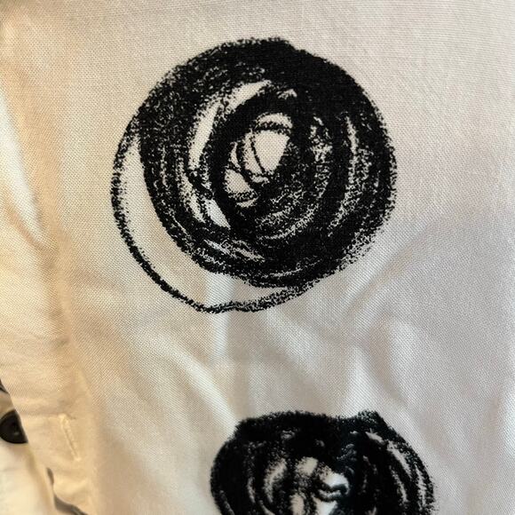 Big tall Men’s ASOS size 6XL  white with black circle swirls. Casual long sleeve - Picture 3 of 4